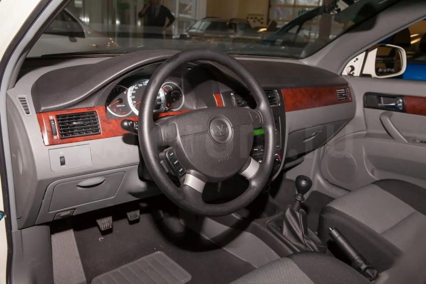 Салон Дэу Джентра Элегант