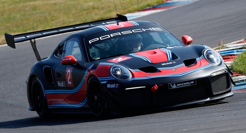 Porsche 911 gt2 RS Clubsport
