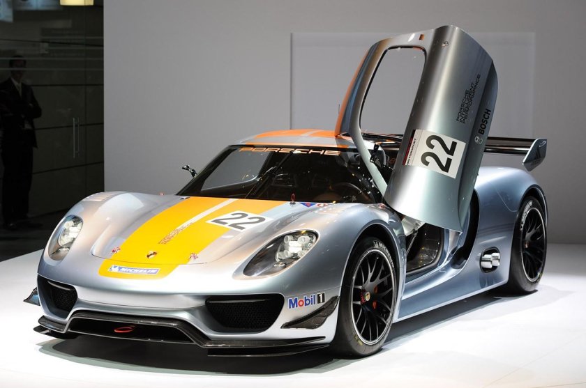 Porsche 918 RSR