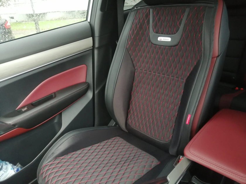 Geely Coolray сиденья