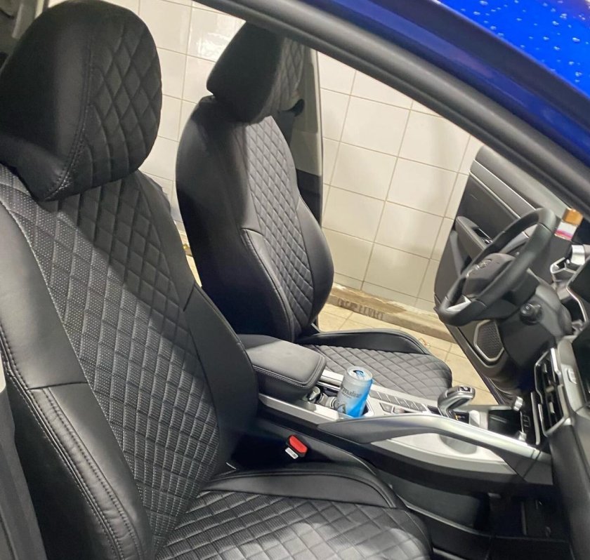 Сиденья Джили кулрей