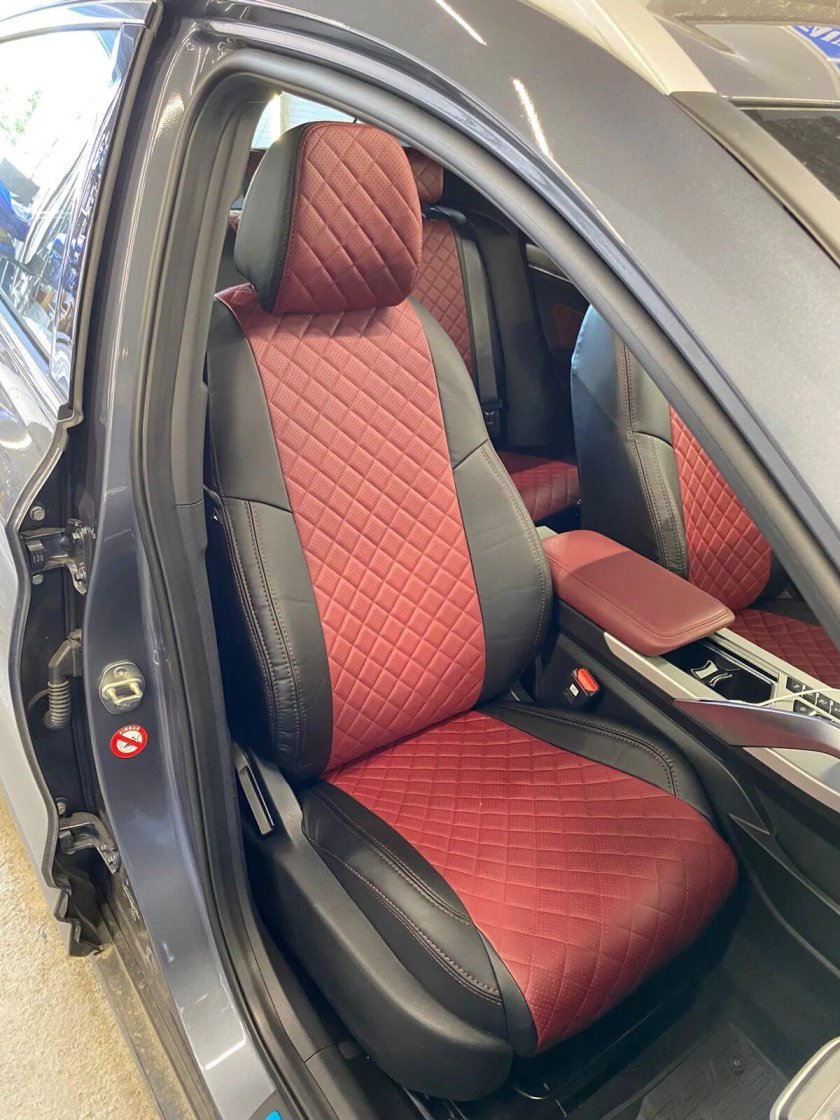 Чехлы на Geely Coolray