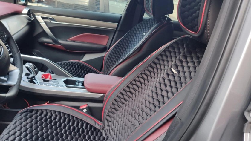 Geely Coolray сиденья