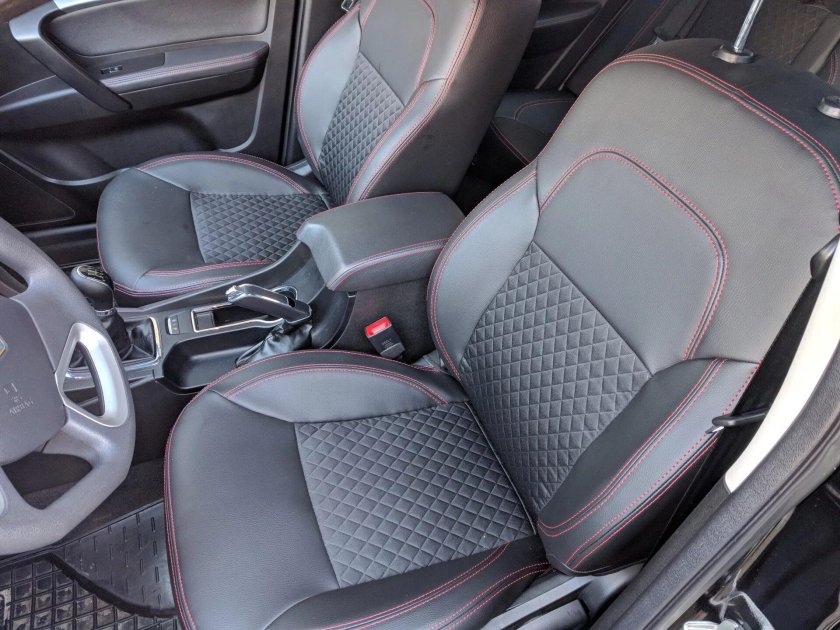 Чехлы на Джили Эмгранд ес7