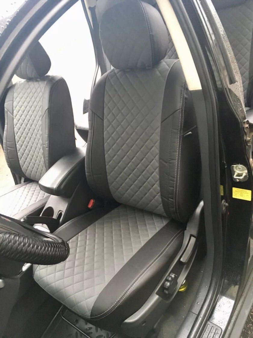 Чехлы на Джили Эмгранд ес7