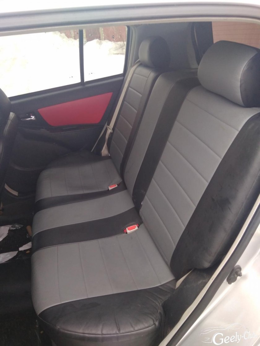 Чехлы на Джили МК кросс