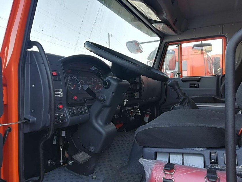 КАМАЗ 6520 салон