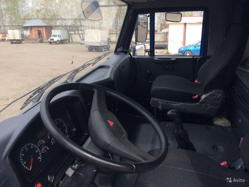 КАМАЗ 5460 салон кабины