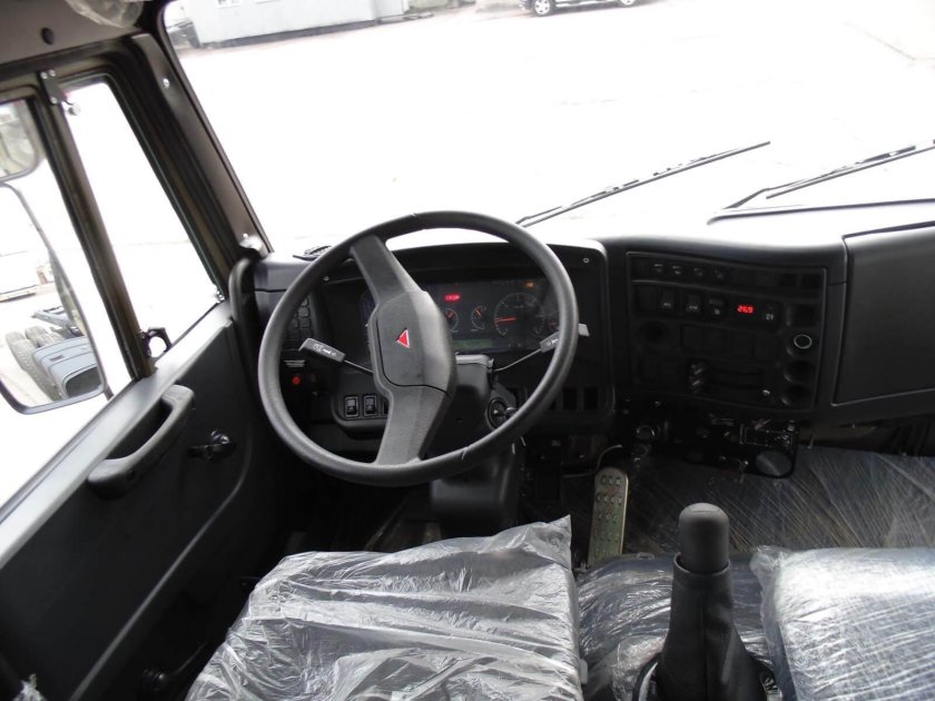 КАМАЗ 43118 салон