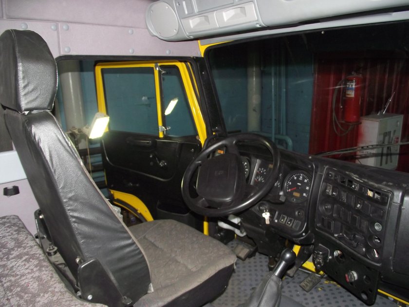 КАМАЗ 5460 салон кабины