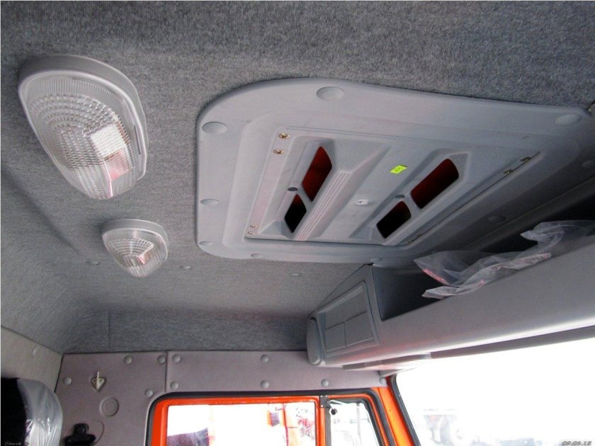 Полка надоконная КАМАЗ 65115