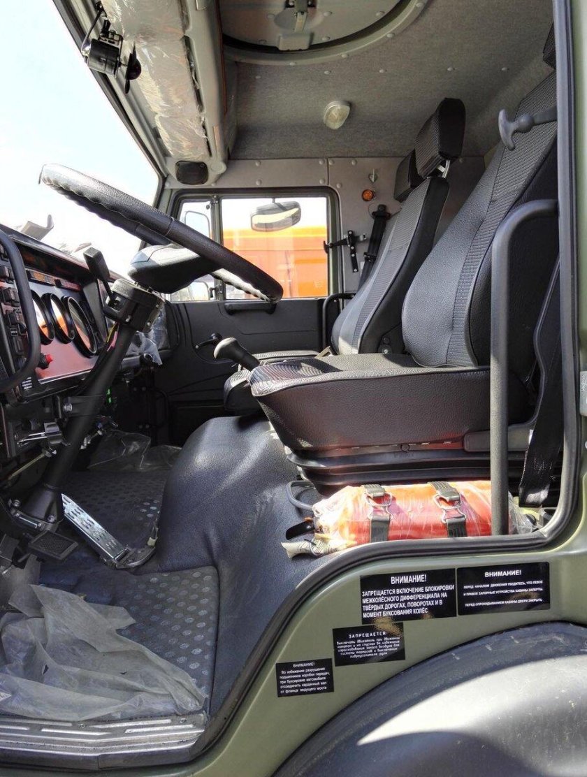 КАМАЗ 5350 салон