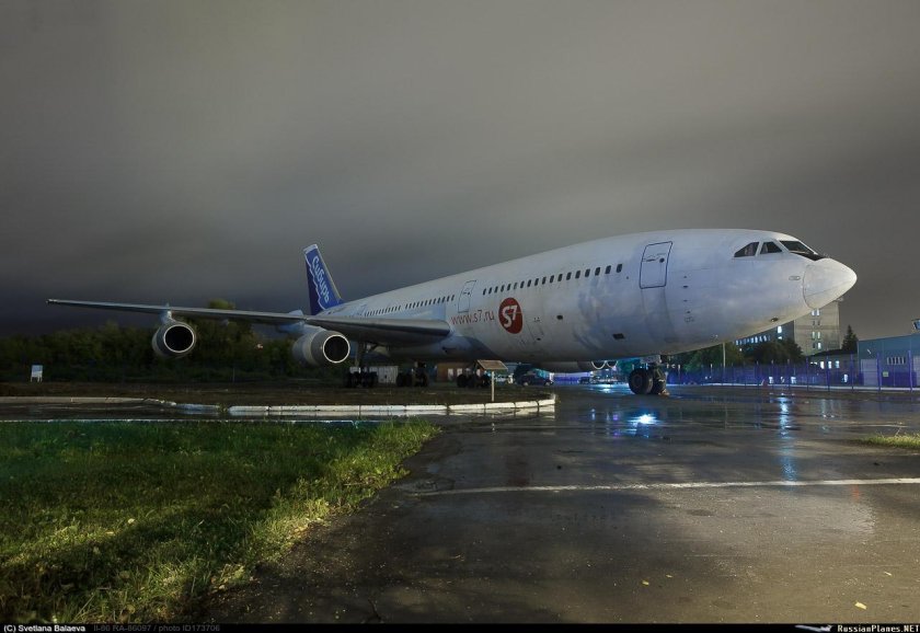 Ил-86 пассажирский самолёт