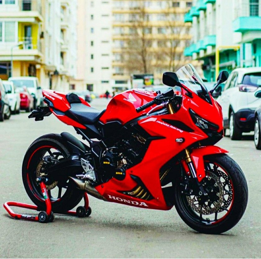 Хонда CBR 650 R