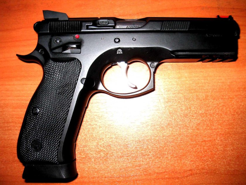 Травматический пистолет Чезет 75