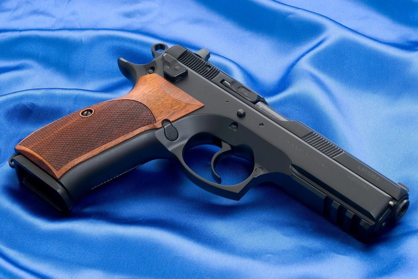 Пистолет cz 75