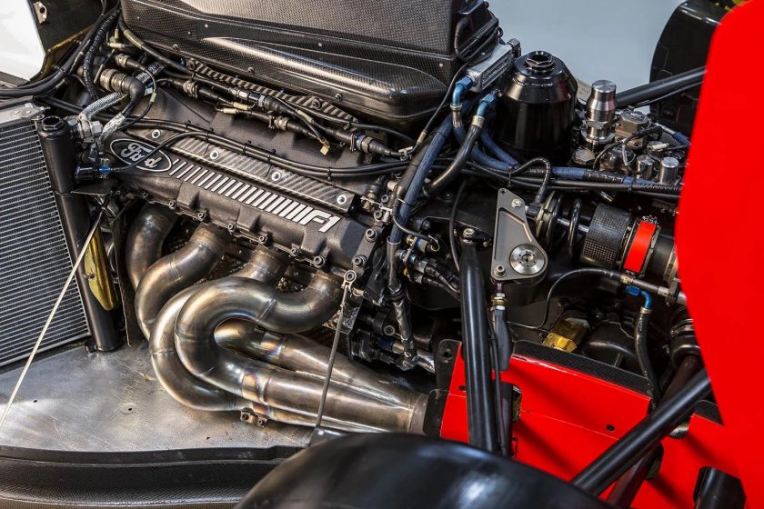 Двигатель MCLAREN Senna