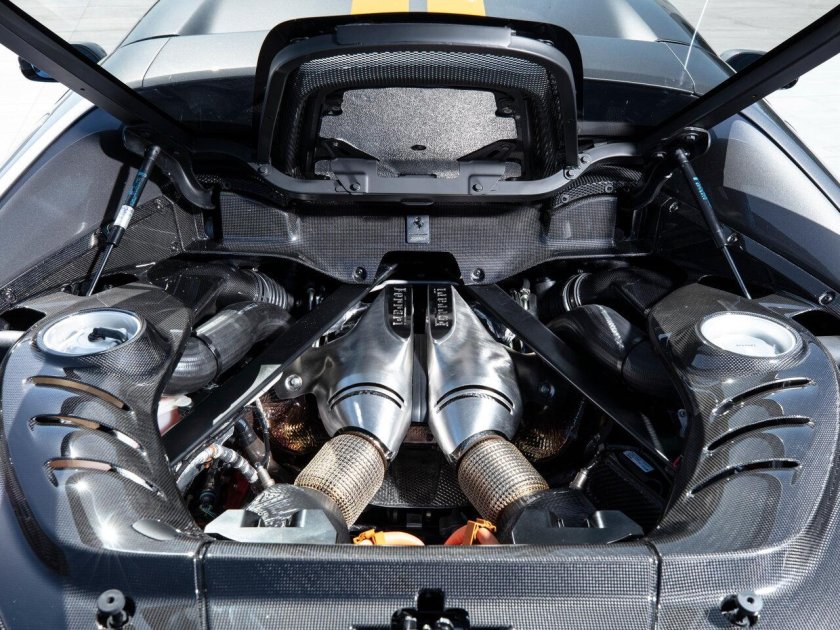 Феррари 296 GTB