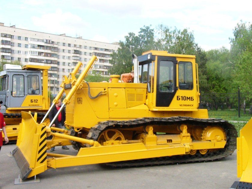 ЧТЗ бульдозер ДЭТ-400м