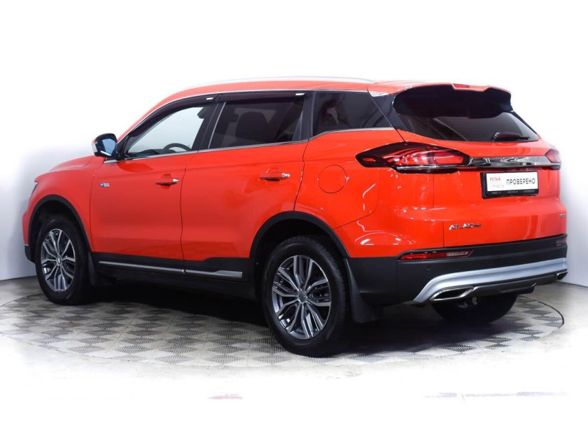 Geely Atlas Pro красный