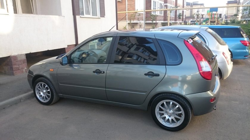 Лада Калина хэтчбек на 15 колесах