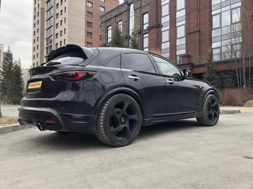 Инфинити qx70 черный