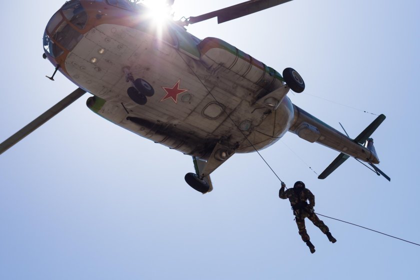 Десантирование с ми 8