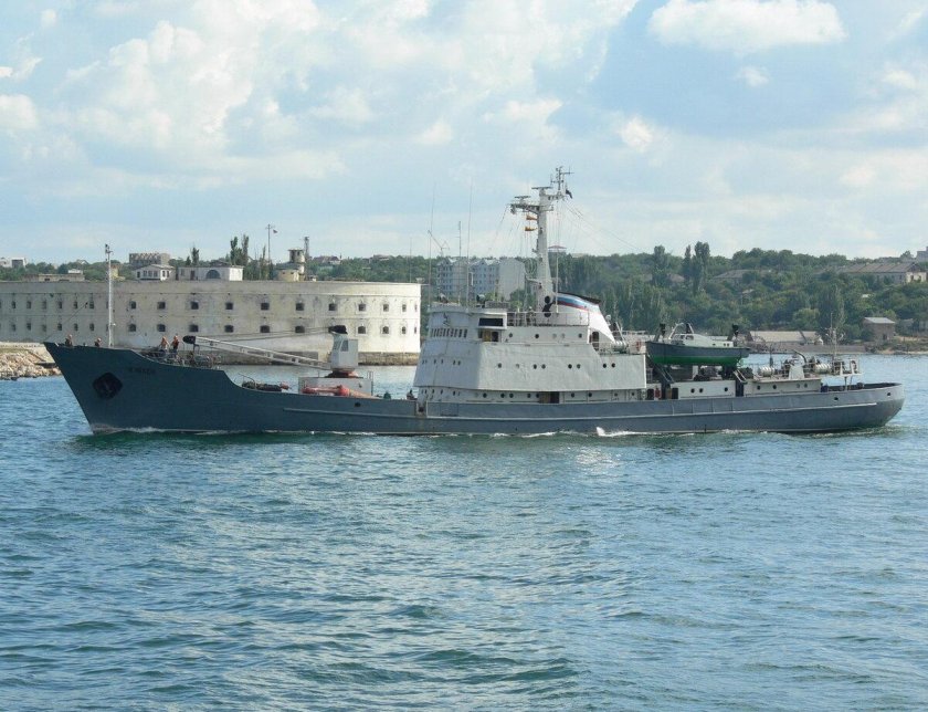 Гидрографическое судно Челекен