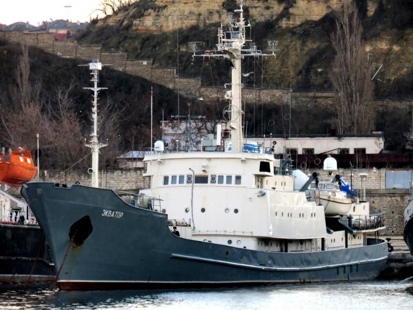 Средний разведывательный корабль Экватор