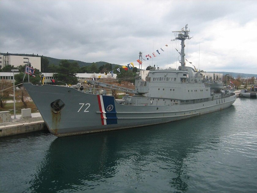 Разведывательное судно находка