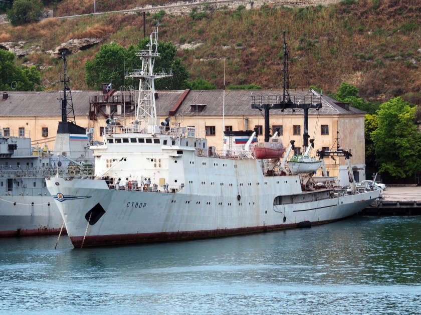 Сенеж судно гидрографическое