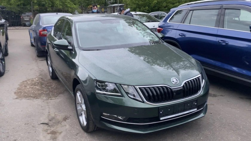 Skoda Octavia a8 зеленая