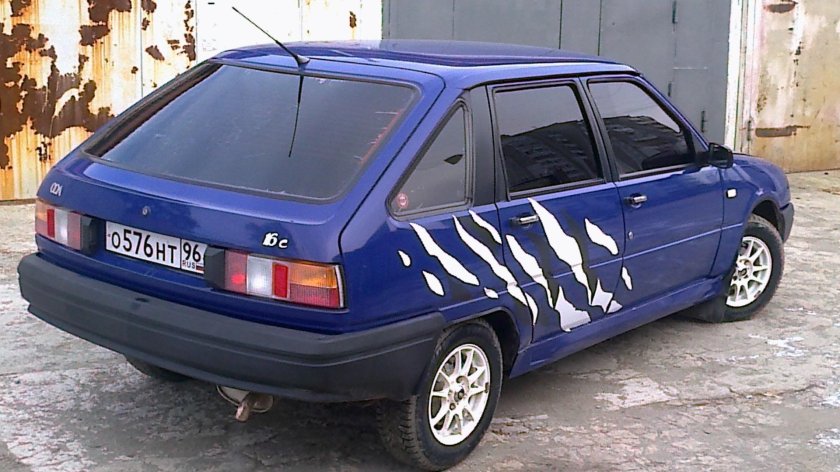 Тонировка ИЖ Ода 2126