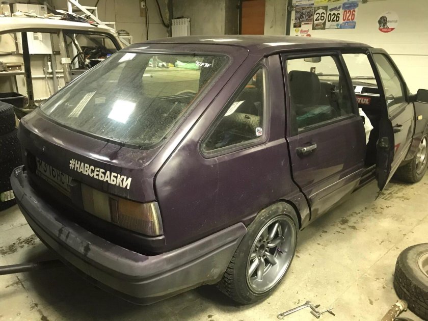 ИЖ Ода 2126 stance