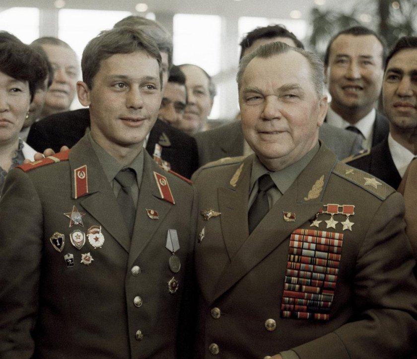 Маршал авиации Кожедуб