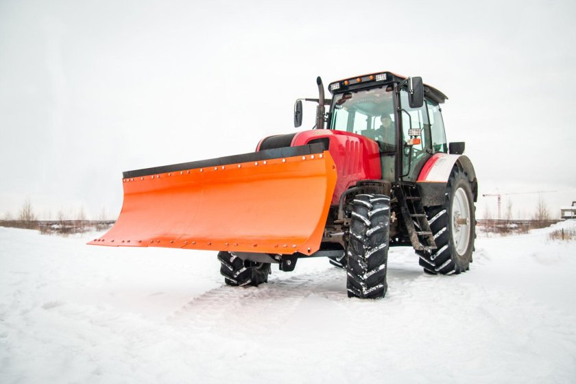 МТЗ 2022 С отвалом