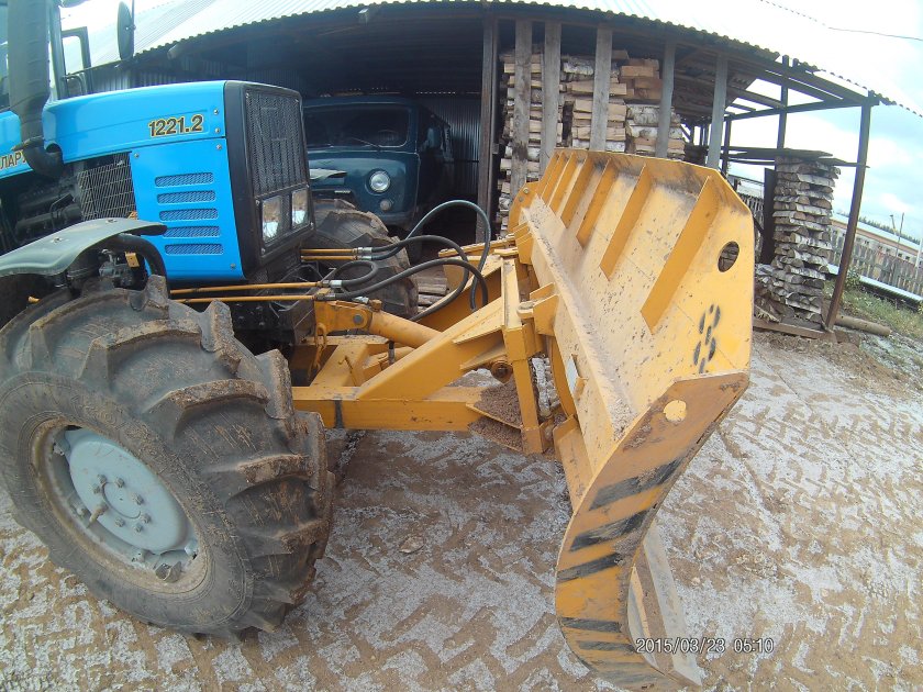 МТЗ 1221 С бульдозерным отвалом