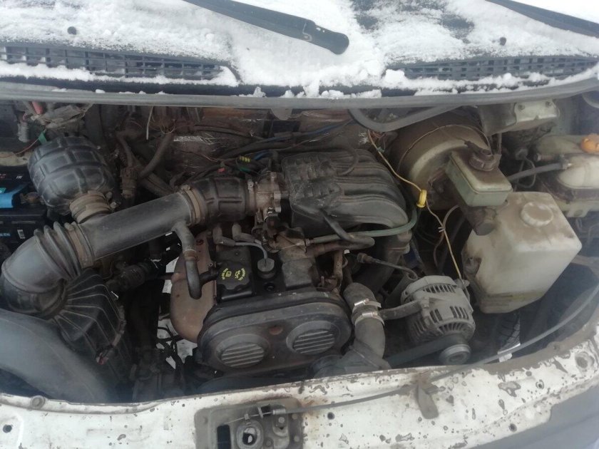 Крайслеровский двигатель на Газель ,коллектор цельный или нет