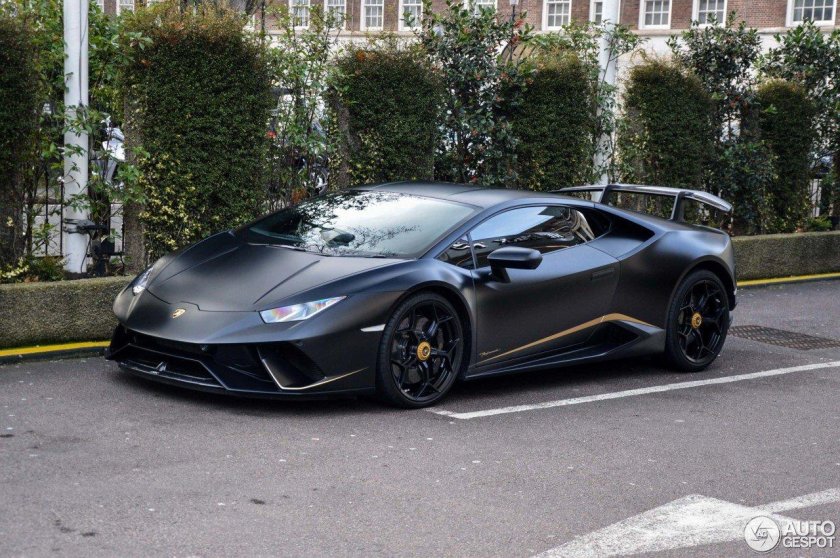 Lamborghini Huracán Performante чёрная