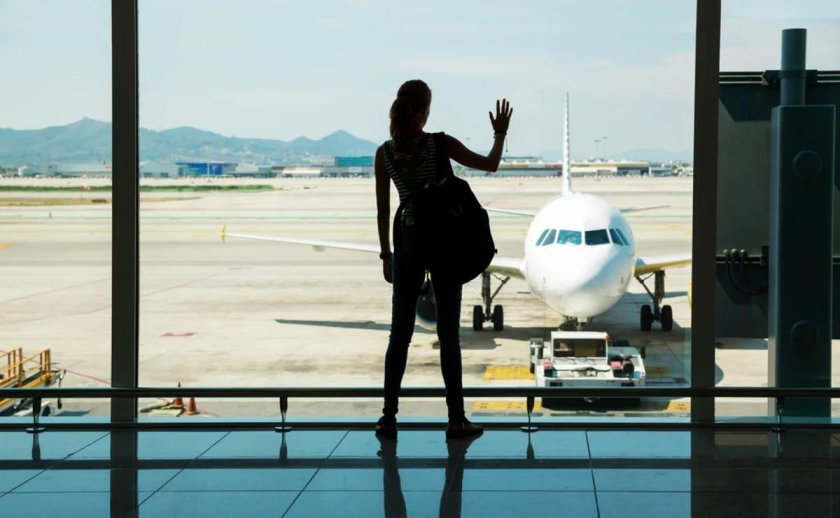 Девушка в аэропорту