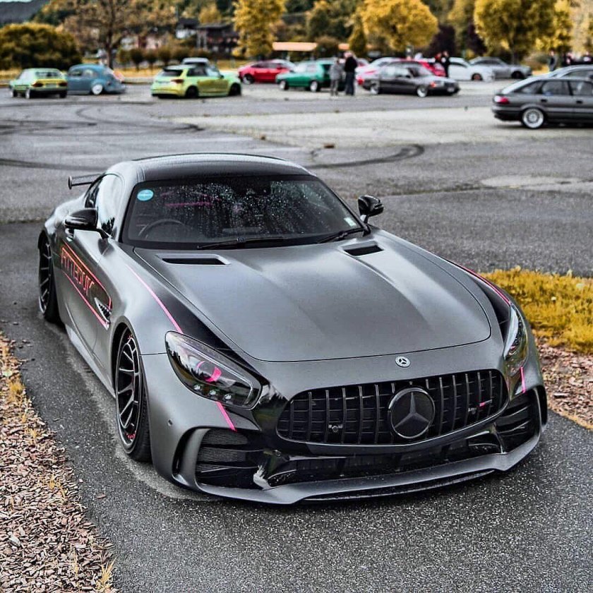 Mercedes Benz AMG GTR