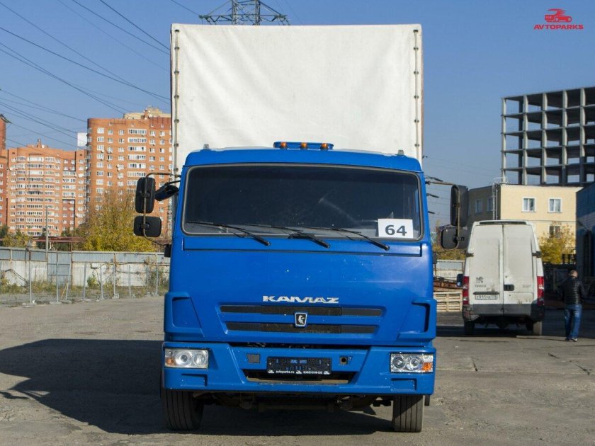 Автомобиль КАМАЗ 5308