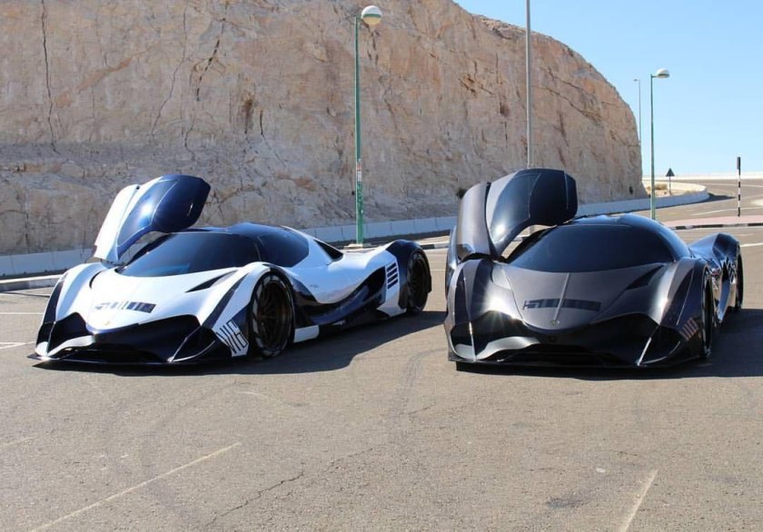 Машина гиперкар Devel Sixteen