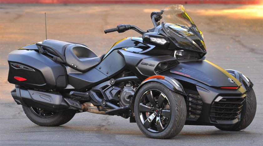 Трицикл BRP can-am Spyder