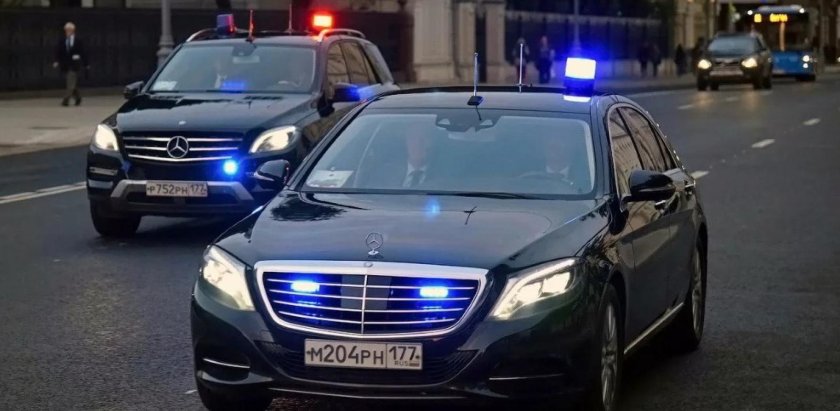 Мерседес 222 кортеж