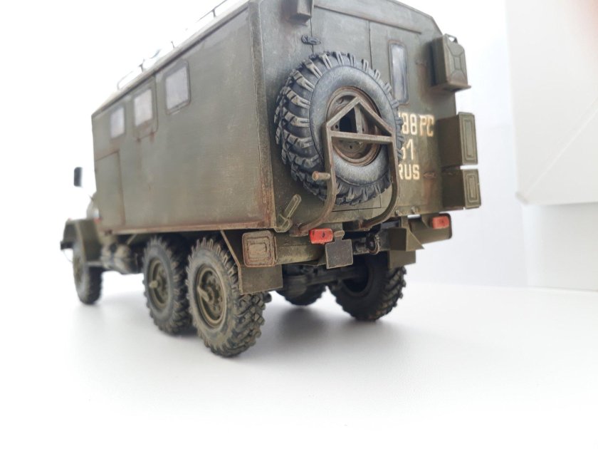 ЗИЛ 131 КШМ ICM 1 35