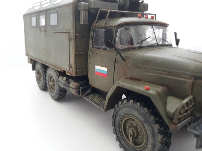 ЗИЛ 131 КШМ ICM 1 35