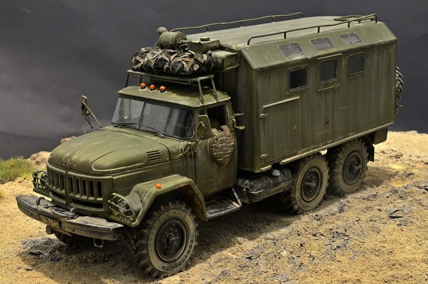 ЗИЛ 131 ICM 1/35