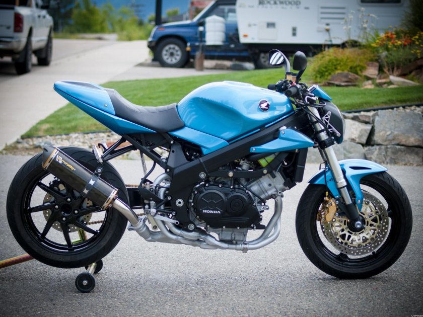 Honda VFR 750 Street Fighter