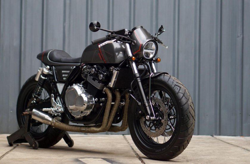 Honda CB 400 Cafe Racer